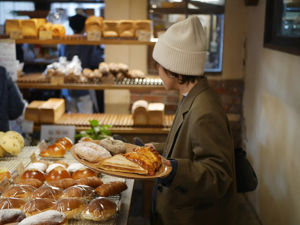山梨のパン屋の売場